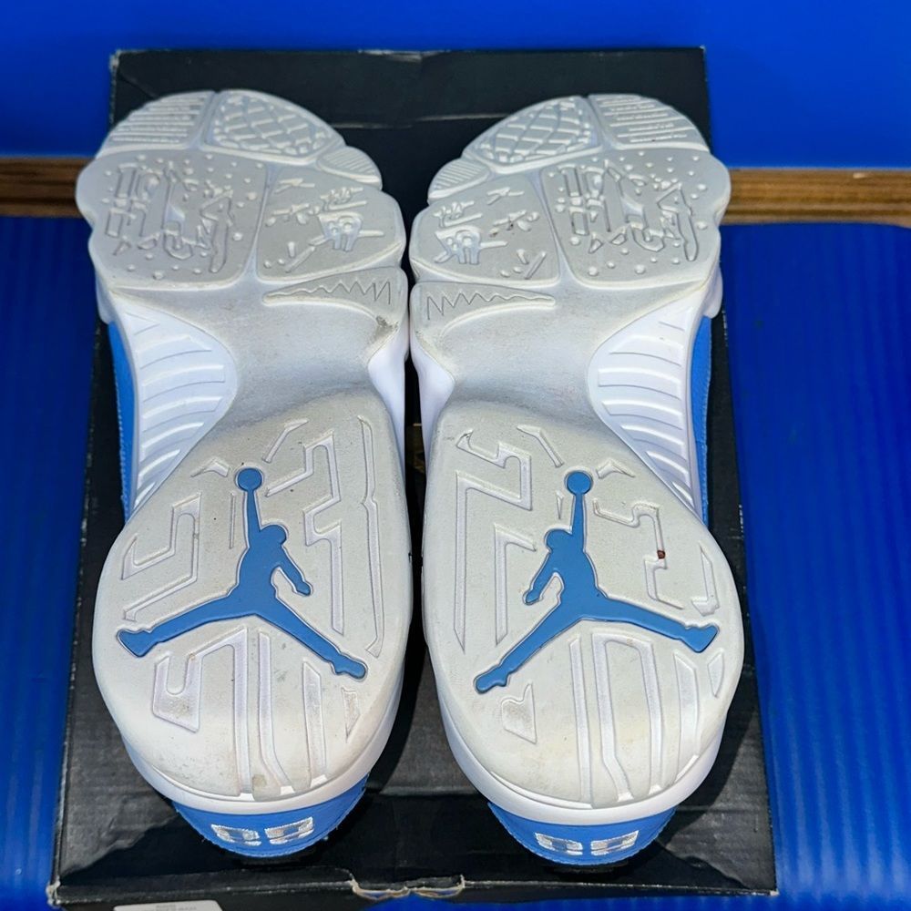Size 13 - Men’s Nike Air Jordan 9 Retro Low Pantone 2016 832822-401 - Picture 8 of 8